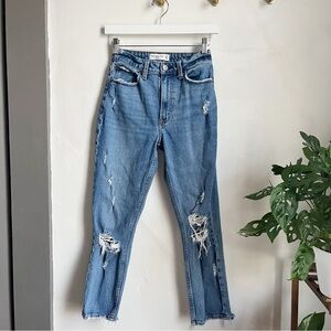 Abercrombie and Fitch High-Rise Mom Jeans Curve Love Destroy